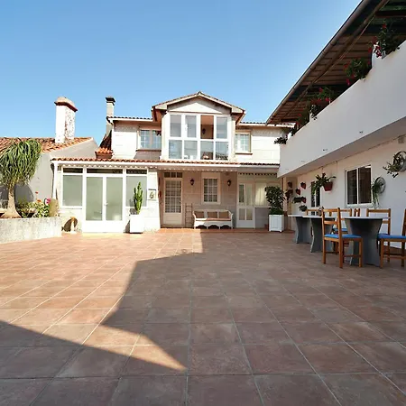 Galihost - Enorme Casa Con Gran Zona Exterior En * Cambados