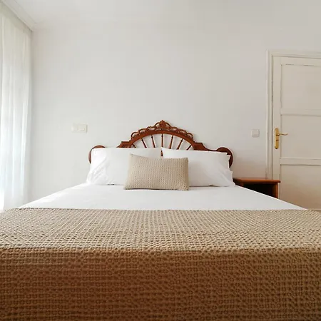 Galihost - Enorme Casa Con Gran Zona Exterior En