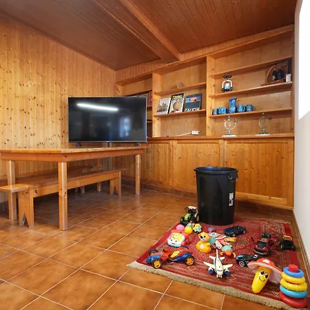 Galihost - Enorme Casa Con Gran Zona Exterior En *