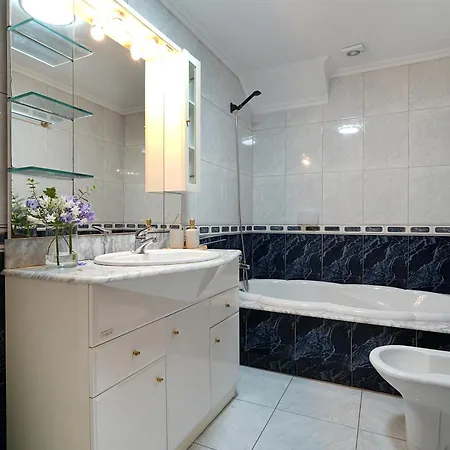 Galihost - Enorme Casa Con Gran Zona Exterior En