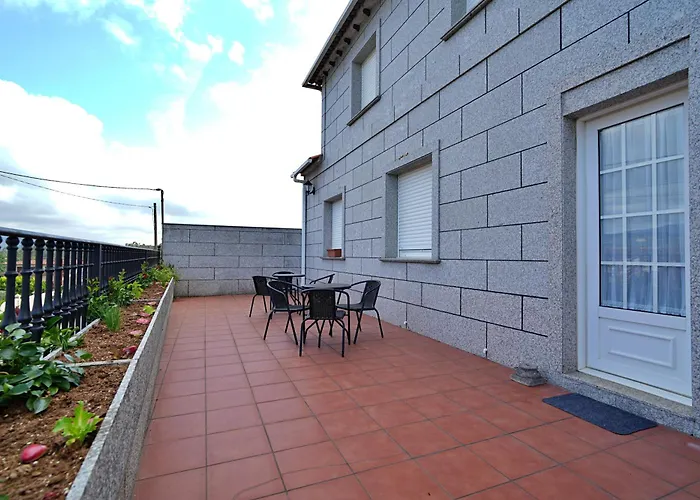 Galihost - Enorme Casa Con Gran Zona Exterior En Casa de Férias Cambados